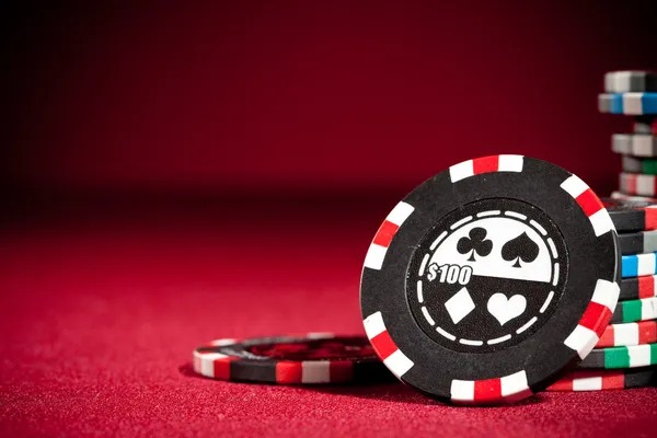 Allbet live blackjack dealer at HD multi-camera studio table